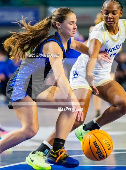 Thumbnail 1 in North Myrtle Beach vs Berkeley (SCHSL 5A Div 2 Semifinal) photogallery.