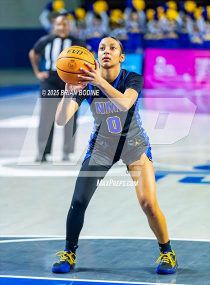 Thumbnail 2 in North Myrtle Beach vs Berkeley (SCHSL 5A Div 2 Semifinal) photogallery.
