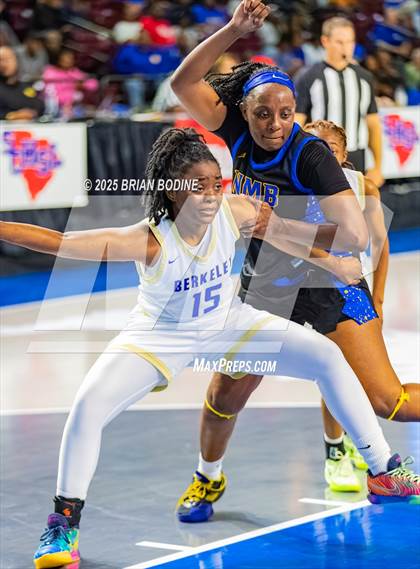 Thumbnail 2 in North Myrtle Beach vs Berkeley (SCHSL 5A Div 2 Semifinal) photogallery.
