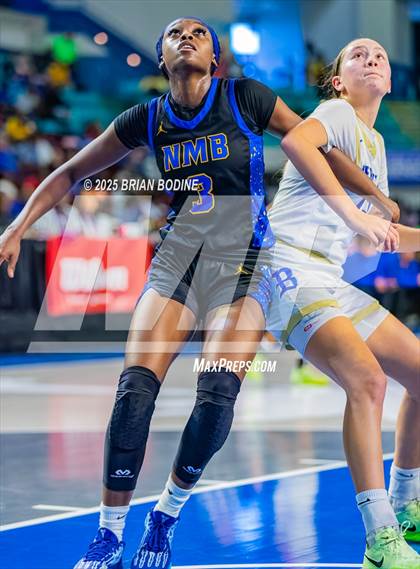Thumbnail 2 in North Myrtle Beach vs Berkeley (SCHSL 5A Div 2 Semifinal) photogallery.