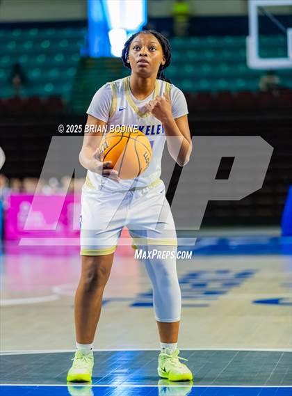 Thumbnail 2 in North Myrtle Beach vs Berkeley (SCHSL 5A Div 2 Semifinal) photogallery.