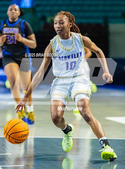 Thumbnail 3 in North Myrtle Beach vs Berkeley (SCHSL 5A Div 2 Semifinal) photogallery.
