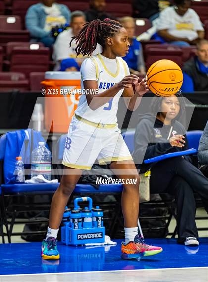 Thumbnail 2 in North Myrtle Beach vs Berkeley (SCHSL 5A Div 2 Semifinal) photogallery.