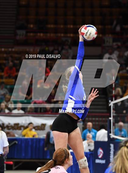 Thumbnail 2 in Highlands Ranch vs. Mountain Vista (CHSAA 5A 3rd Round) photogallery.