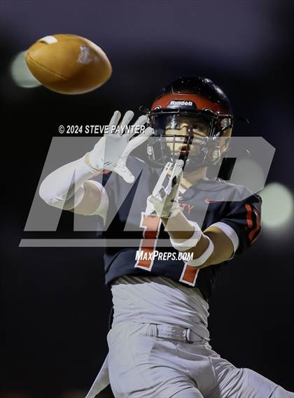 Thumbnail 1 in Salpointe Catholic @ Liberty photogallery.