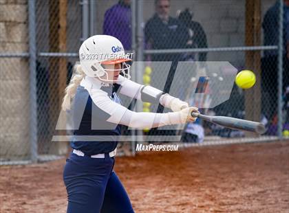 Thumbnail 2 in Perry Meridian @ Ben Davis photogallery.
