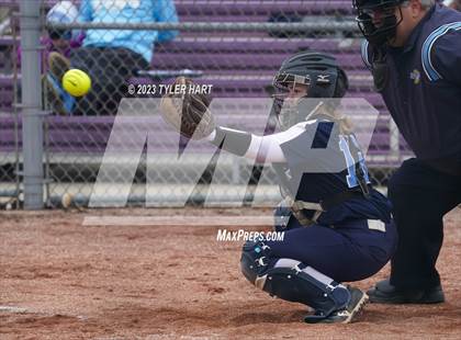 Thumbnail 2 in Perry Meridian @ Ben Davis photogallery.