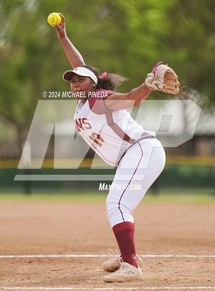 Thumbnail 1 in Fountain Valley vs Woodrow Wilson (Alan Dugard Classic) photogallery.
