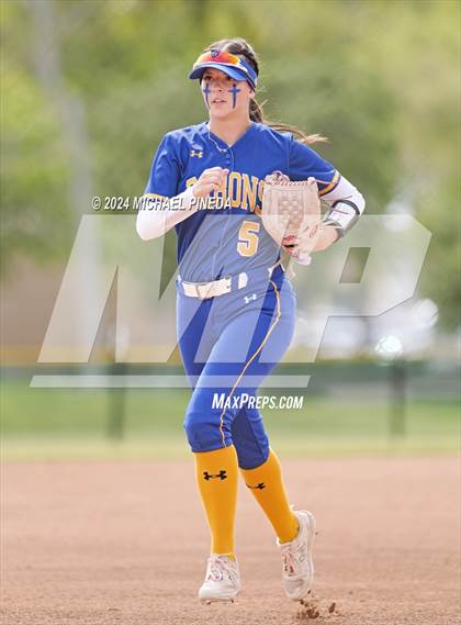 Thumbnail 2 in Fountain Valley vs Woodrow Wilson (Alan Dugard Classic) photogallery.
