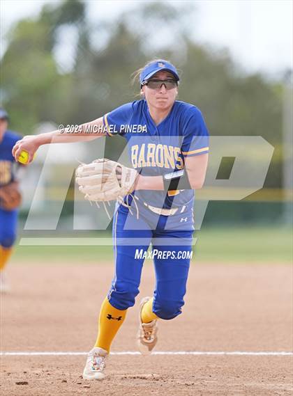 Thumbnail 2 in Fountain Valley vs Woodrow Wilson (Alan Dugard Classic) photogallery.