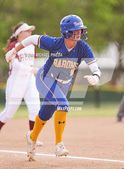 Thumbnail 2 in Fountain Valley vs Woodrow Wilson (Alan Dugard Classic) photogallery.