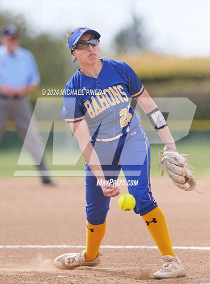 Thumbnail 1 in Fountain Valley vs Woodrow Wilson (Alan Dugard Classic) photogallery.