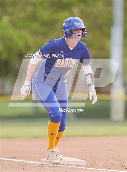 Thumbnail 2 in Fountain Valley vs Woodrow Wilson (Alan Dugard Classic) photogallery.