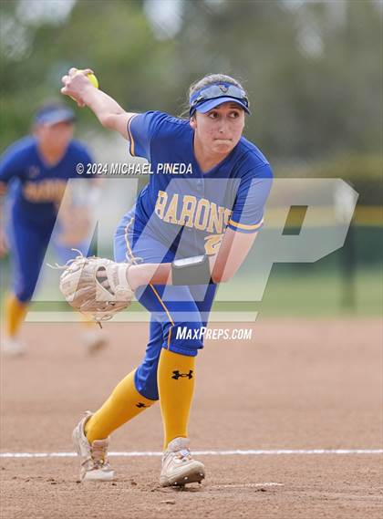 Thumbnail 3 in Fountain Valley vs Woodrow Wilson (Alan Dugard Classic) photogallery.