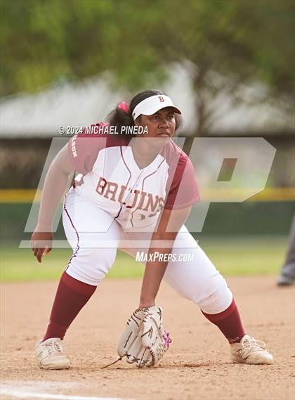 Thumbnail 3 in Fountain Valley vs Woodrow Wilson (Alan Dugard Classic) photogallery.