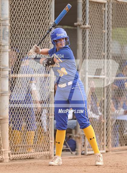 Thumbnail 3 in Fountain Valley vs Woodrow Wilson (Alan Dugard Classic) photogallery.