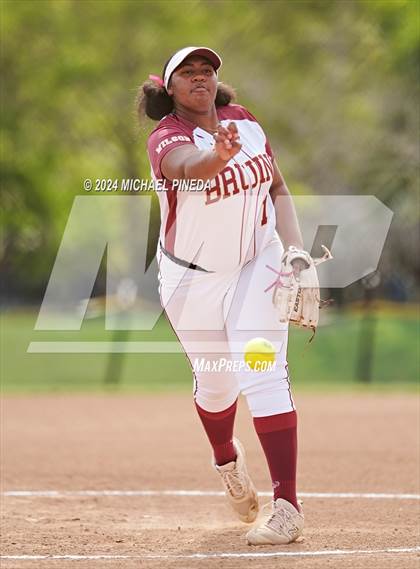 Thumbnail 1 in Fountain Valley vs Woodrow Wilson (Alan Dugard Classic) photogallery.