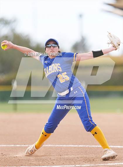 Thumbnail 3 in Fountain Valley vs Woodrow Wilson (Alan Dugard Classic) photogallery.