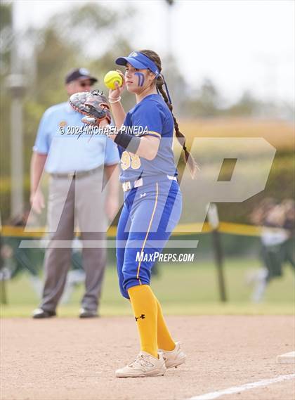 Thumbnail 3 in Fountain Valley vs Woodrow Wilson (Alan Dugard Classic) photogallery.