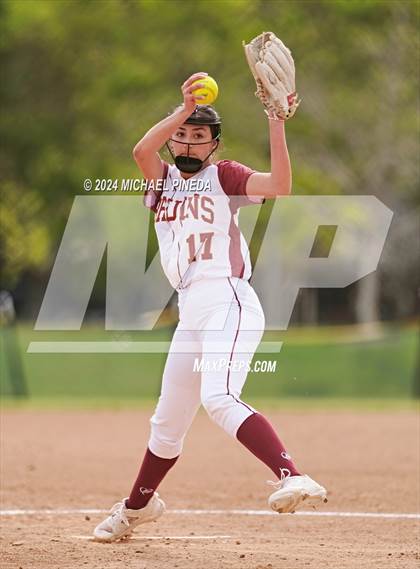 Thumbnail 2 in Fountain Valley vs Woodrow Wilson (Alan Dugard Classic) photogallery.