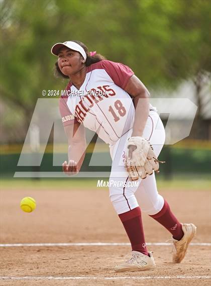 Thumbnail 2 in Fountain Valley vs Woodrow Wilson (Alan Dugard Classic) photogallery.