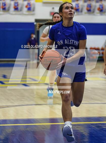 Thumbnail 1 in Van Alstyne @ Tom Bean (62'nd Leonard Holiday Tournament) photogallery.