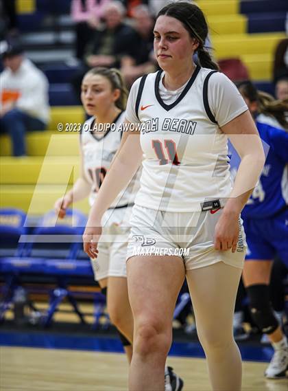 Thumbnail 2 in Van Alstyne @ Tom Bean (62'nd Leonard Holiday Tournament) photogallery.