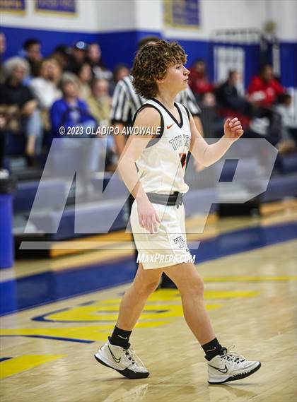 Thumbnail 1 in Van Alstyne @ Tom Bean (62'nd Leonard Holiday Tournament) photogallery.
