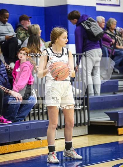 Thumbnail 2 in Van Alstyne @ Tom Bean (62'nd Leonard Holiday Tournament) photogallery.