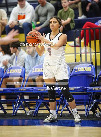 Thumbnail 2 in Van Alstyne @ Tom Bean (62'nd Leonard Holiday Tournament) photogallery.