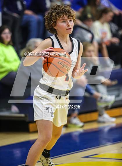 Thumbnail 2 in Van Alstyne @ Tom Bean (62'nd Leonard Holiday Tournament) photogallery.