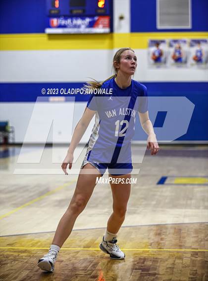 Thumbnail 3 in Van Alstyne @ Tom Bean (62'nd Leonard Holiday Tournament) photogallery.