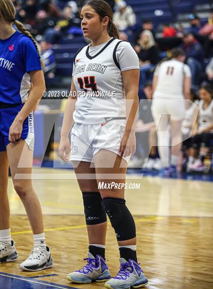 Thumbnail 1 in Van Alstyne @ Tom Bean (62'nd Leonard Holiday Tournament) photogallery.