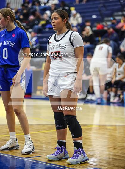 Thumbnail 2 in Van Alstyne @ Tom Bean (62'nd Leonard Holiday Tournament) photogallery.