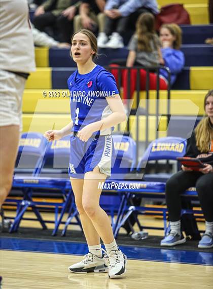 Thumbnail 1 in Van Alstyne @ Tom Bean (62'nd Leonard Holiday Tournament) photogallery.
