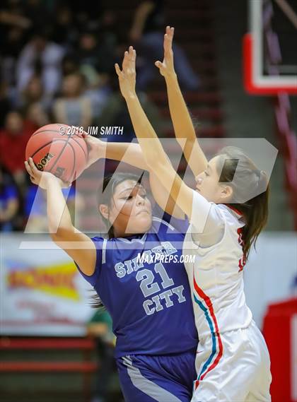 Thumbnail 1 in Silver @ Shiprock (NMAA 4A Quarterfinal) photogallery.