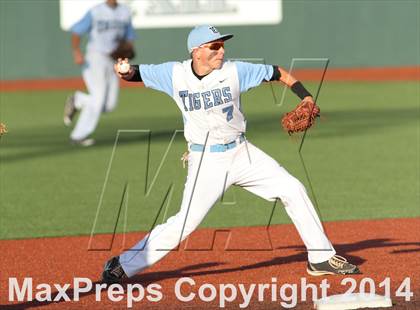 Thumbnail 2 in Blue Valley Southwest vs Eisenhower (KSHSAA 5A Playoff) photogallery.