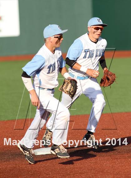 Thumbnail 2 in Blue Valley Southwest vs Eisenhower (KSHSAA 5A Playoff) photogallery.