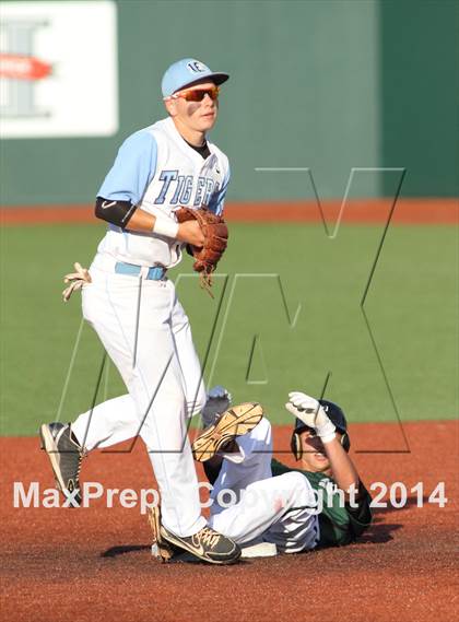 Thumbnail 1 in Blue Valley Southwest vs Eisenhower (KSHSAA 5A Playoff) photogallery.