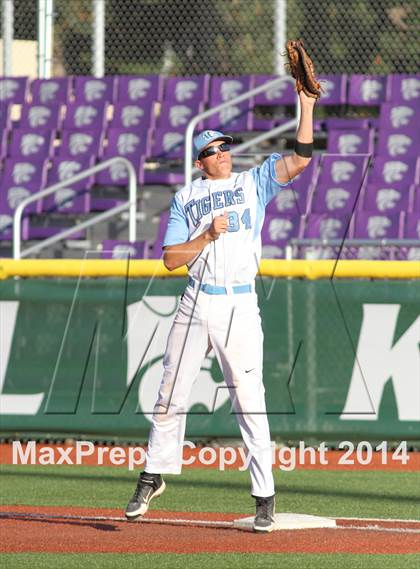 Thumbnail 3 in Blue Valley Southwest vs Eisenhower (KSHSAA 5A Playoff) photogallery.