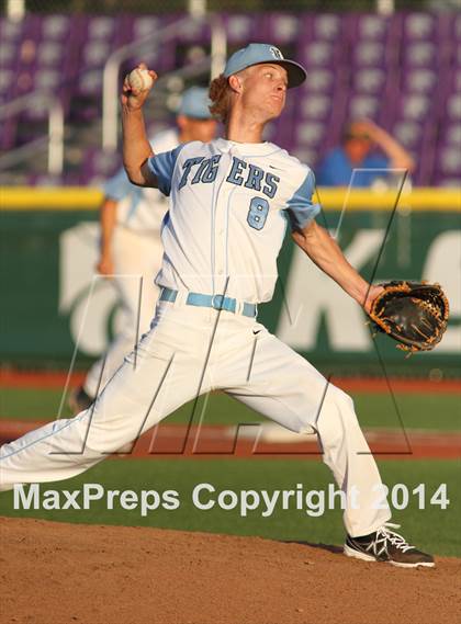 Thumbnail 3 in Blue Valley Southwest vs Eisenhower (KSHSAA 5A Playoff) photogallery.