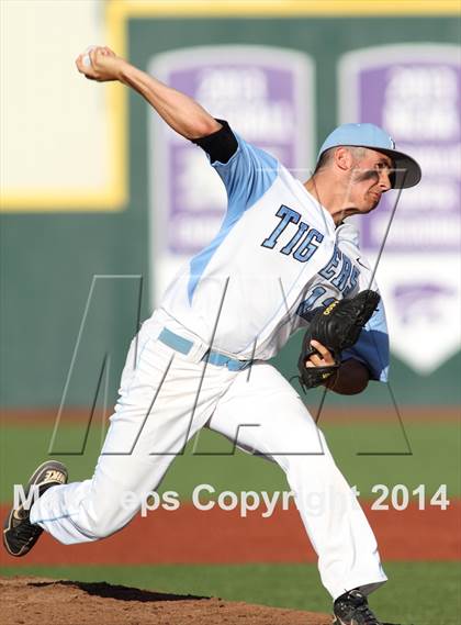 Thumbnail 2 in Blue Valley Southwest vs Eisenhower (KSHSAA 5A Playoff) photogallery.