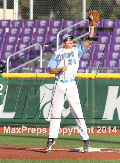 Thumbnail 2 in Blue Valley Southwest vs Eisenhower (KSHSAA 5A Playoff) photogallery.