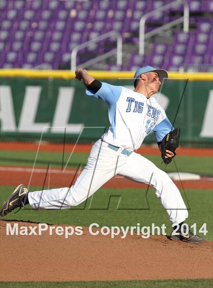 Thumbnail 3 in Blue Valley Southwest vs Eisenhower (KSHSAA 5A Playoff) photogallery.