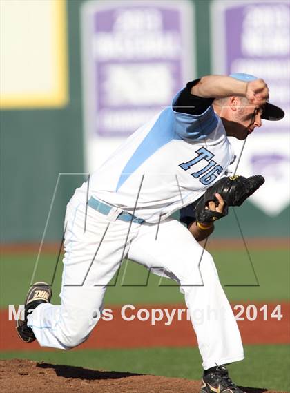 Thumbnail 2 in Blue Valley Southwest vs Eisenhower (KSHSAA 5A Playoff) photogallery.