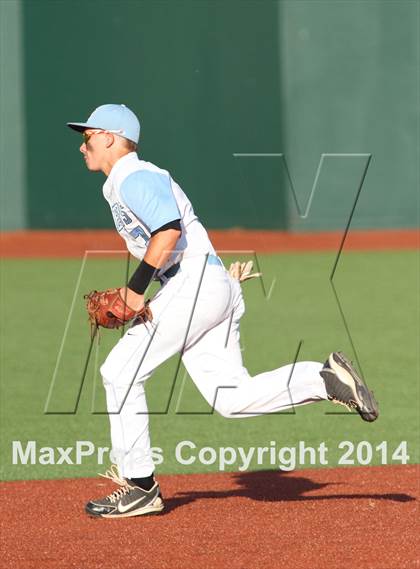 Thumbnail 2 in Blue Valley Southwest vs Eisenhower (KSHSAA 5A Playoff) photogallery.