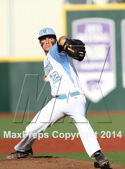 Thumbnail 3 in Blue Valley Southwest vs Eisenhower (KSHSAA 5A Playoff) photogallery.
