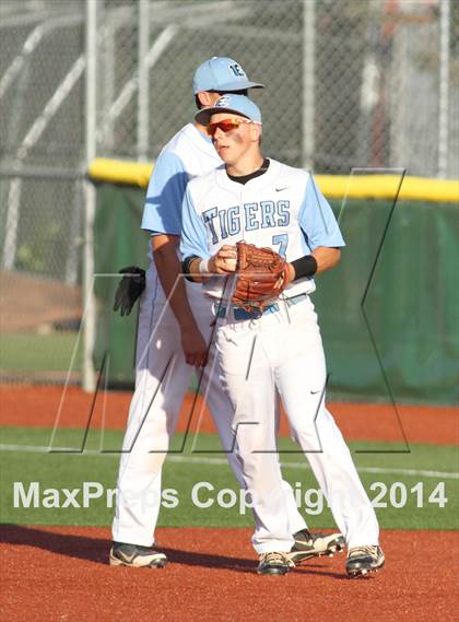 Thumbnail 1 in Blue Valley Southwest vs Eisenhower (KSHSAA 5A Playoff) photogallery.