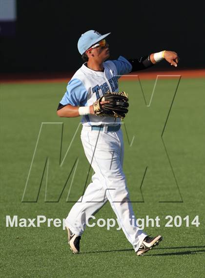 Thumbnail 1 in Blue Valley Southwest vs Eisenhower (KSHSAA 5A Playoff) photogallery.