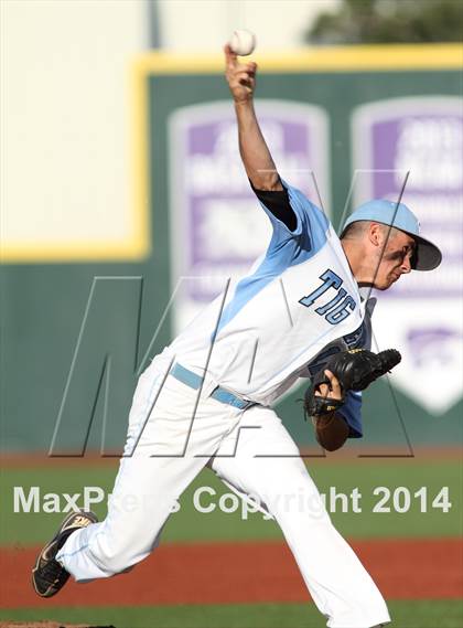 Thumbnail 1 in Blue Valley Southwest vs Eisenhower (KSHSAA 5A Playoff) photogallery.